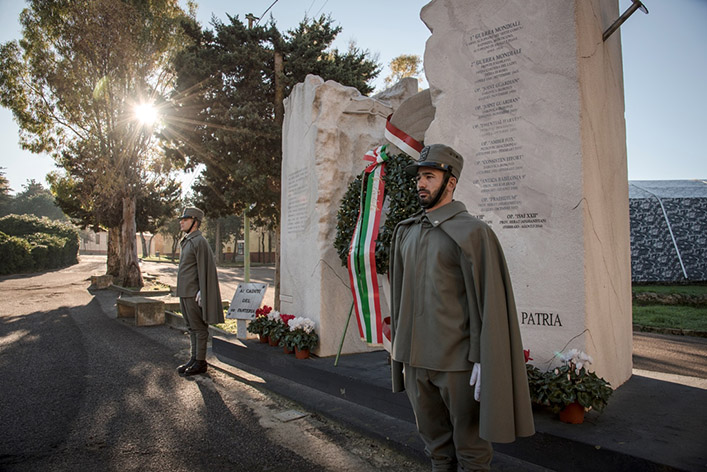 28.01.2016 Sassari, caserma ''Gonzaga'' - Il monumento ai Caduti